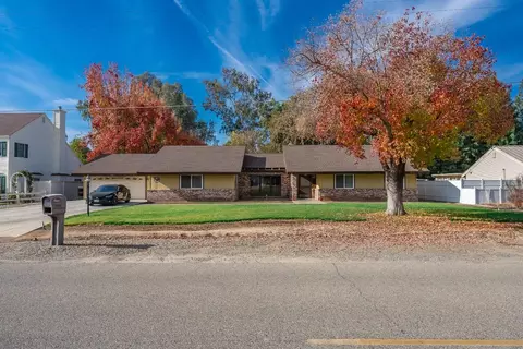 19242 Farallon Rd, Madera, CA 93638