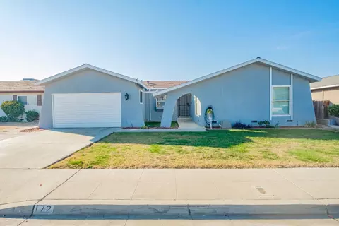 172 W Swift Ave, Clovis, CA 93612