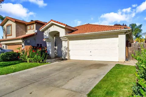 4704 W Weldon Ave, Fresno, CA 93722