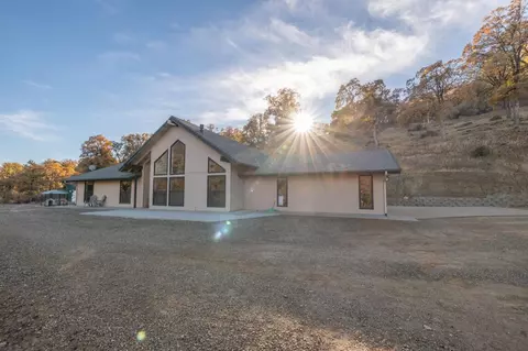 5662 Lakeside Dr, Mariposa, CA 95338