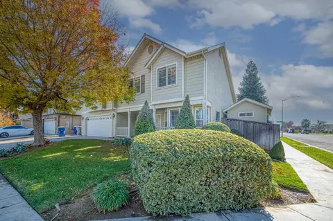4799 W Roberts Ave, Fresno, CA 93722