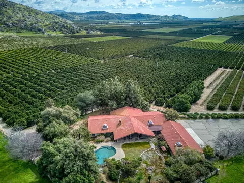 23530 E Kings Canyon Rd, Reedley, CA 93654