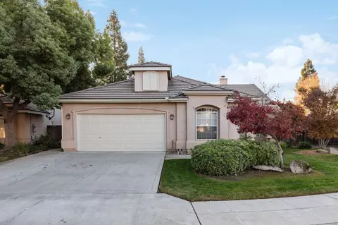 7287 N Recreation Ave, Fresno, CA 93720