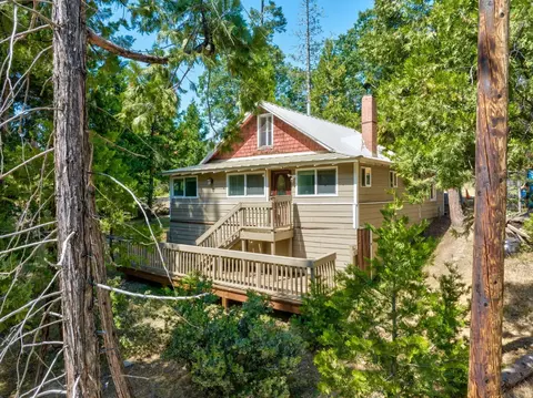 41776 Merriman Ln, Auberry, CA 93602