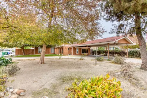 631 N 7th St, Fowler, CA 93625