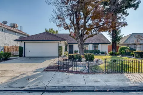 1670 Fir Ave, Clovis, CA 93611