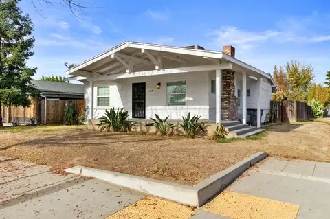 404 W Birch Ave, Pinedale, CA 93650