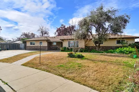 1315 Maple St, Selma, CA 93662
