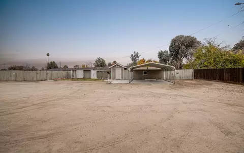 4833 E Brown Ave, Fresno, CA 93703