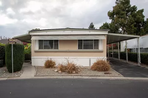 221 W Herndon Ave #42, Fresno, CA 93650
