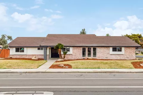 2268 Church Ave, Sanger, CA 93657