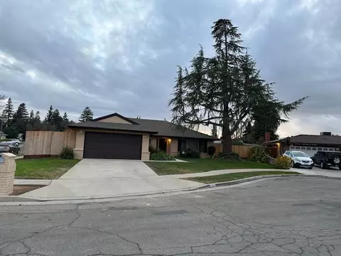 6067 N Marty Ave, Fresno, CA 93711