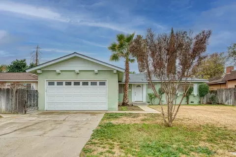 652 W Pat Dr, Clovis, CA 93612