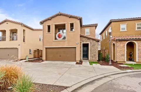 1292 Piazza Ln, Clovis, CA 93612