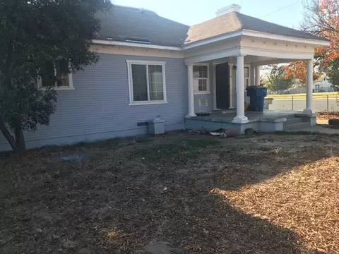 2 E Kearney Blvd, Fresno, CA 93706