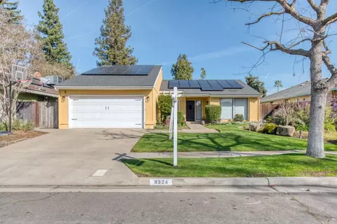 8324 N Raisina Ave, Fresno, CA 93720