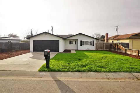 4327 W Monte Vista Ave, Visalia, CA 93277