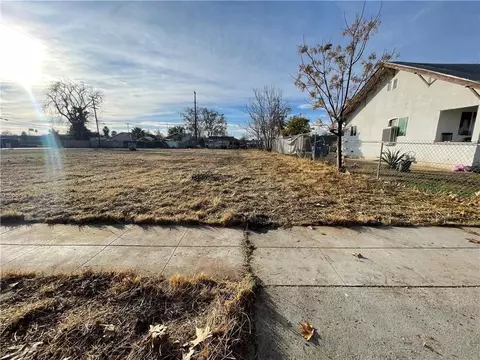 2264 S Cherry Ave, Fresno, CA 93706