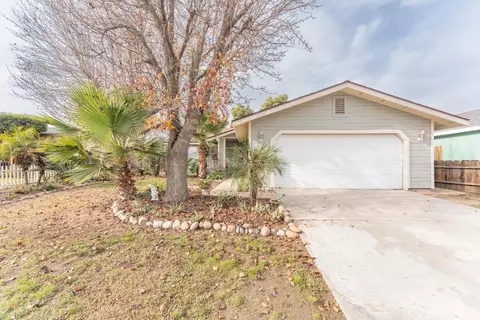 1353 Deer Creek St, Tulare, CA 93274