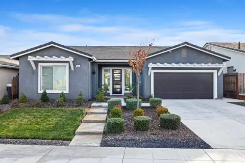 846 Groveland Ave W, Madera, CA 93636