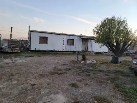 577 Prine Dr, Tulare, CA 93274