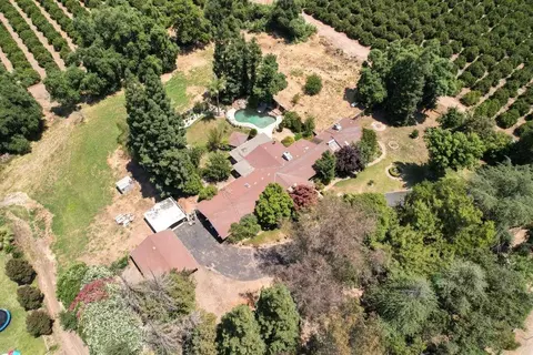 17508 E Belmont Ave, Sanger, CA 93657