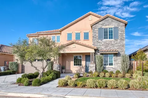 3925 Ramona Ave, Clovis, CA 93619