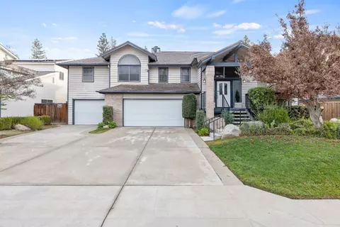 10104 N Pheasant Run Dr, Fresno, CA 93730
