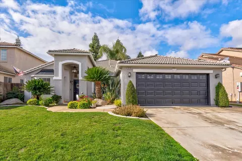 1976 N Joshua Ave, Clovis, CA 93619