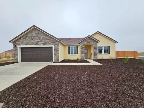 2819 Park St #142, Selma, CA 93662