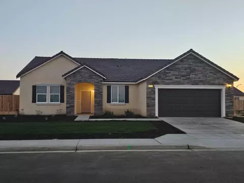 2801 Park St #145, Selma, CA 93662