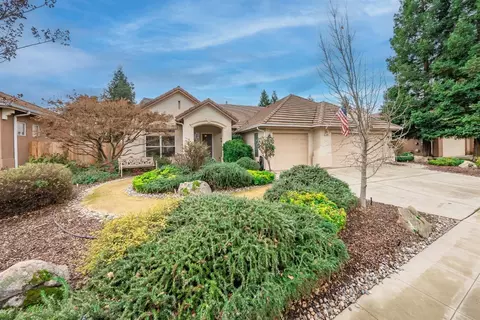 2866 Roberts Ave, Clovis, CA 93611