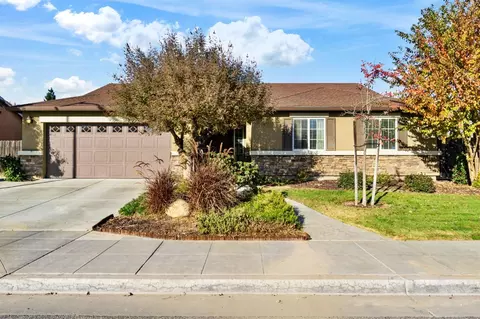 6406 E Heaton Ave, Fresno, CA 93727
