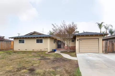 286 W Sycamore Ave, Reedley, CA 93654