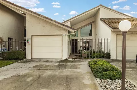 2765 W Celeste Ave, Fresno, CA 93711