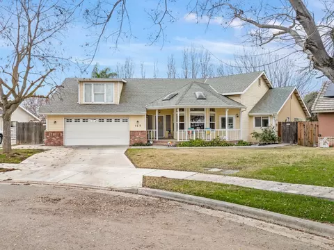 169 Grace Ct, Lemoore, CA 93245
