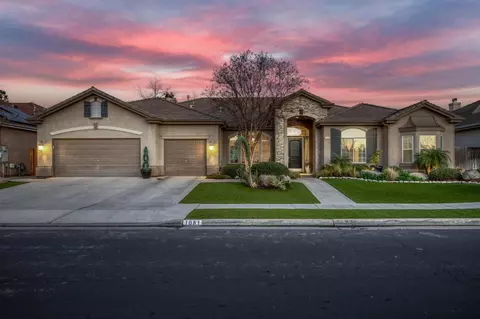 1081 N Harvard Ave, Clovis, CA 93611