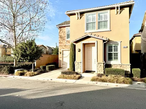 3615 Etchings Way, Clovis, CA 93619