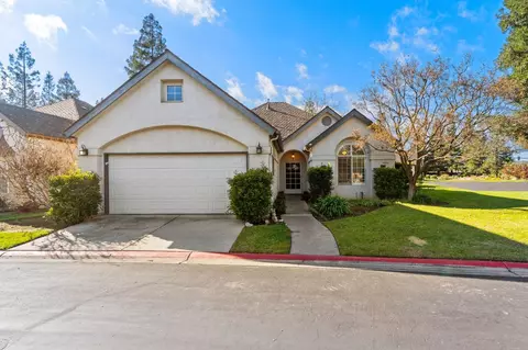 3093 W Pembrook Loop, Fresno, CA 93711