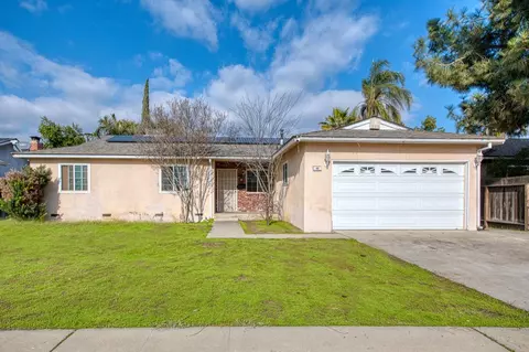 89 W Indianapolis Ave, Clovis, CA 93612