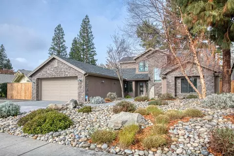 530 E Mallard Cir, Fresno, CA 93730