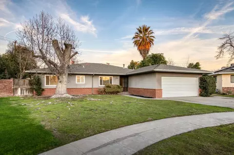 2405 E Pontiac Way, Fresno, CA 93726