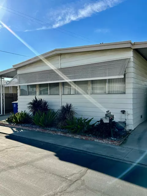 1551 6th Dr #72, Kingsburg, CA 93631