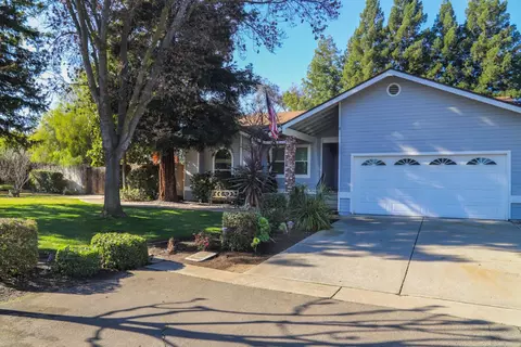 505 N Burgan Ave, Fresno, CA 93727