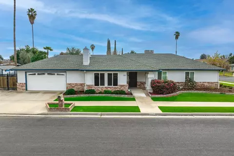 2821 Monocott Dr, Madera, CA 93637