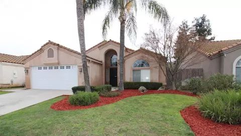 1823 E Chennault Ave, Fresno, CA 93720