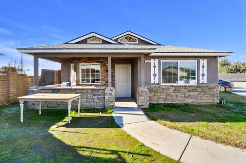 205 W Thomas Ave, Fresno, CA 93728