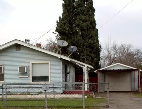 4709 E Thomas Ave, Fresno, CA 93702