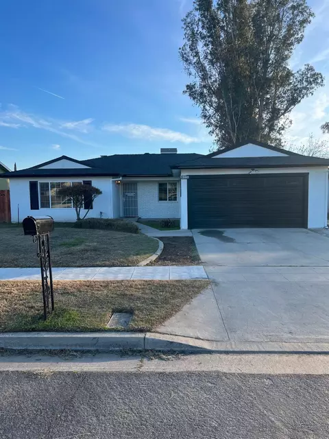 4528 E Grove Ave, Fresno, CA 93725