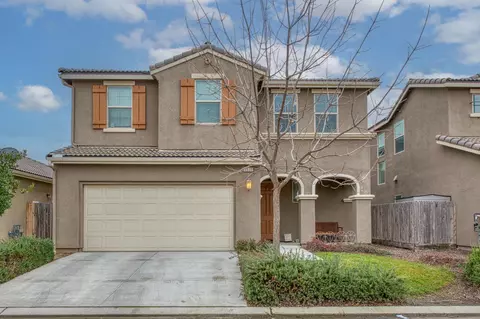 3532 Smith Ln, Clovis, CA 93619